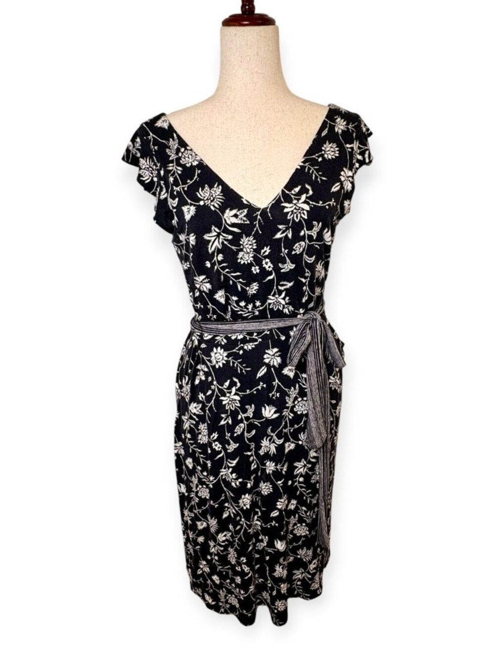LOFT Black White Floral Cut Out Back Belted Midi Dress Size 4